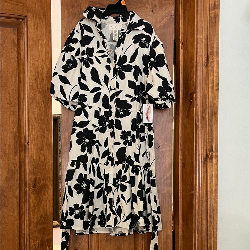 Jessica Simpson Black and White Floral Midi Dress